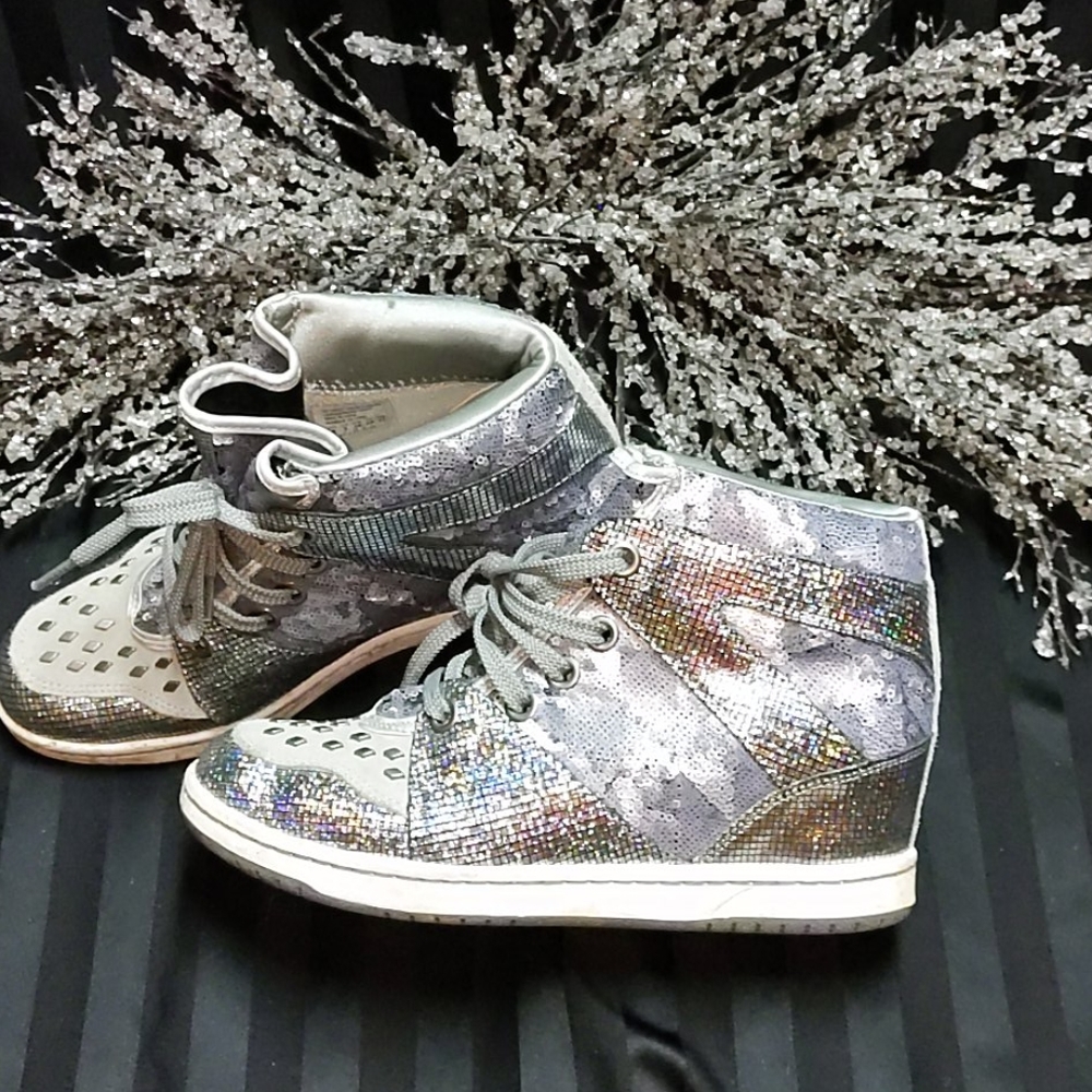 High tops - Picture 2 of 4